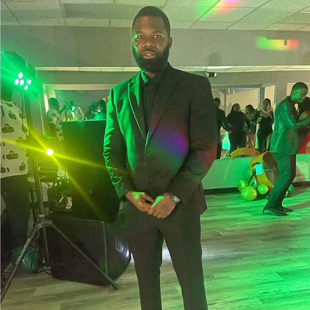 Meet your Posher, Delano